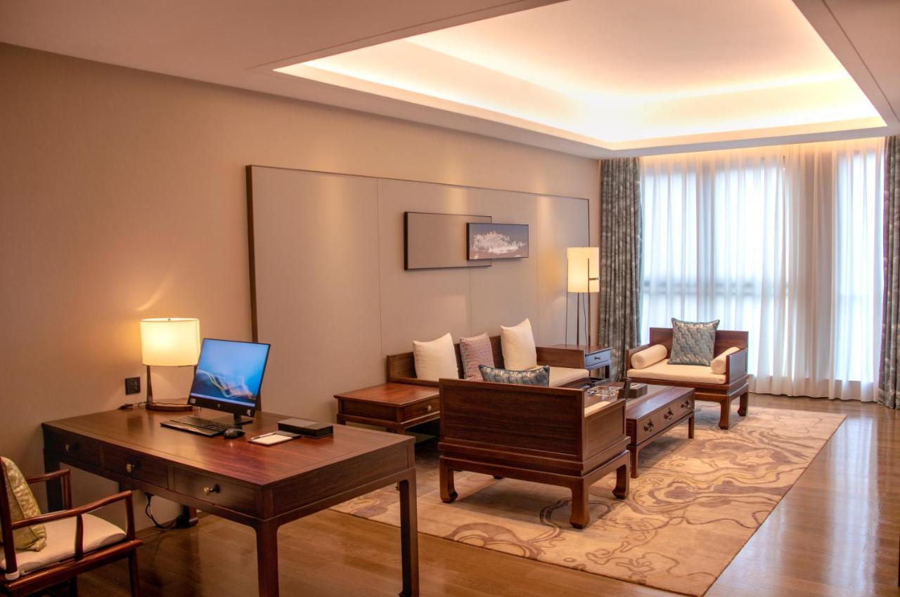 Guangzhou Pazhou Ln Dongfang Hotel Exterior foto